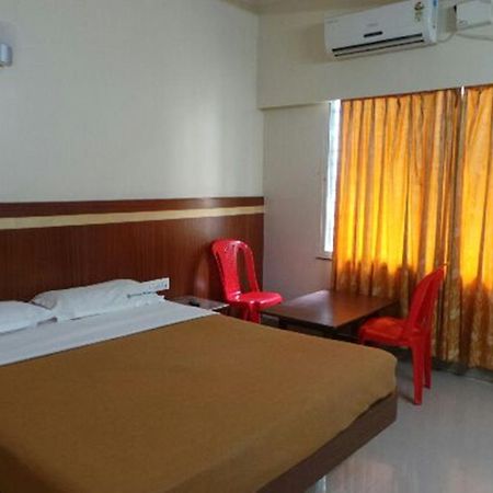 Mlc Gateway Deluxe Inn Bangalore Eksteriør bilde