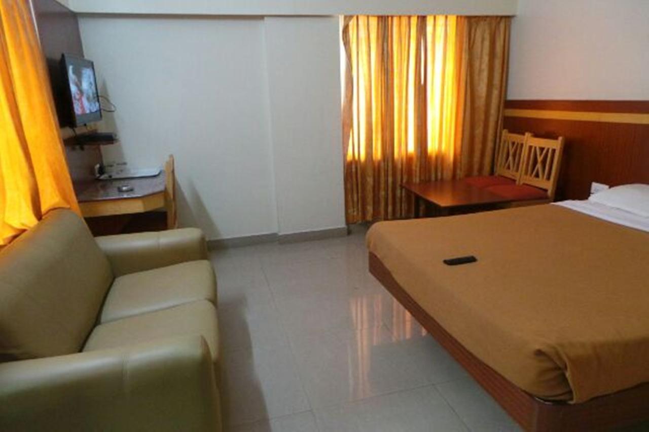 Mlc Gateway Deluxe Inn Bangalore Eksteriør bilde