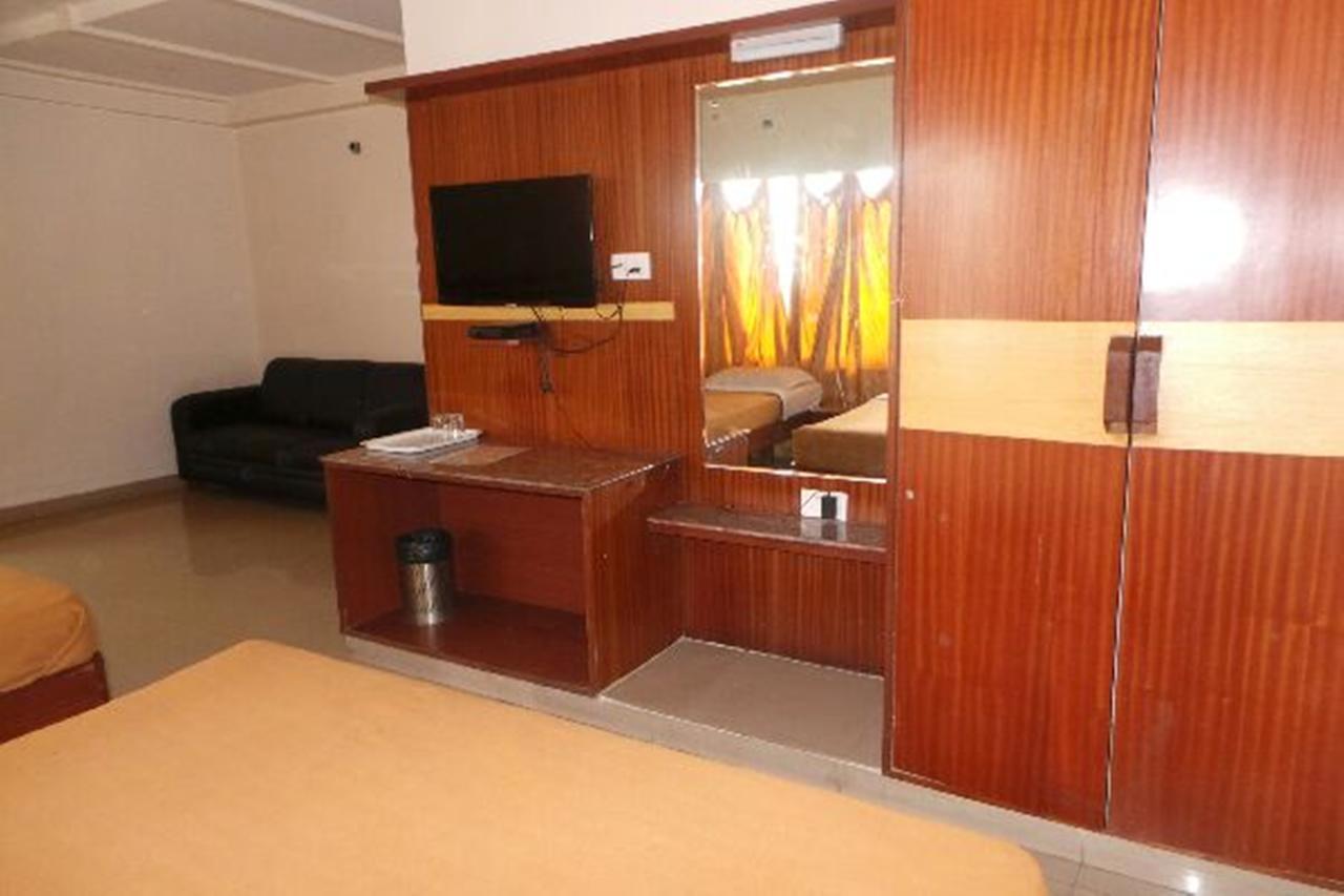 Mlc Gateway Deluxe Inn Bangalore Eksteriør bilde